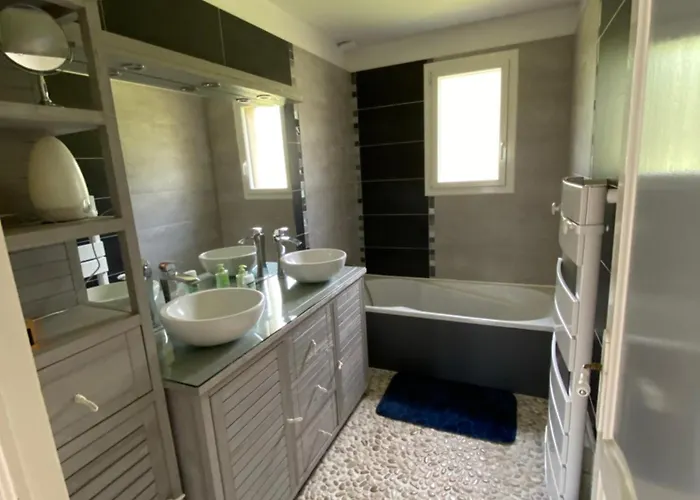 Maison 5 Proche Du Circuit Des 24h Du Mans Proche Arnage, Guécélard