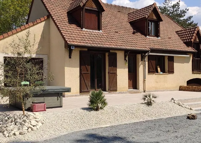 Casa vacanze Maison 5 Proche Du Circuit Des 24h Du Mans Proche Arnage, *